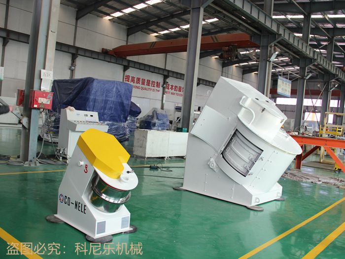 ǿ��������