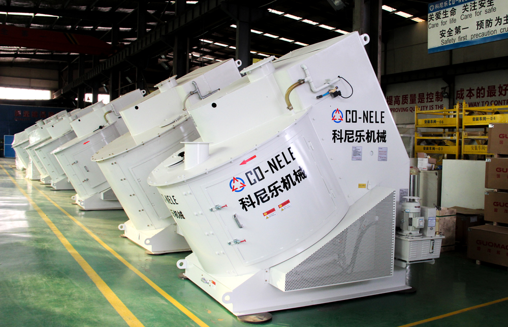 ǿ��������